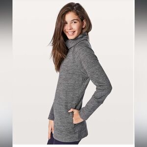 Lululemon To You Tunic in Heathered Core Dark Grey